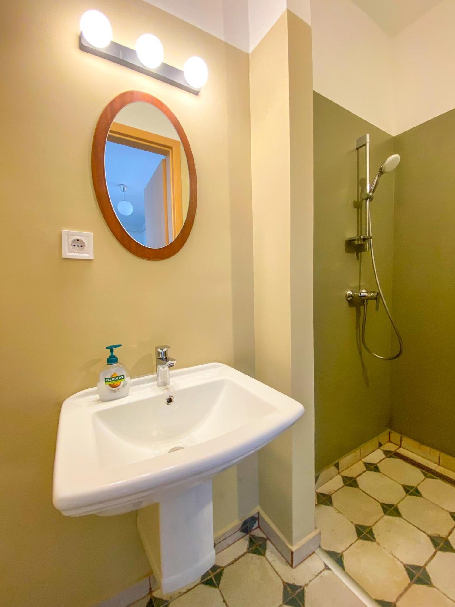 Spacious 2 Story Loft W Balcony Near Opera, Andrassy ブダペスト エクステリア 写真